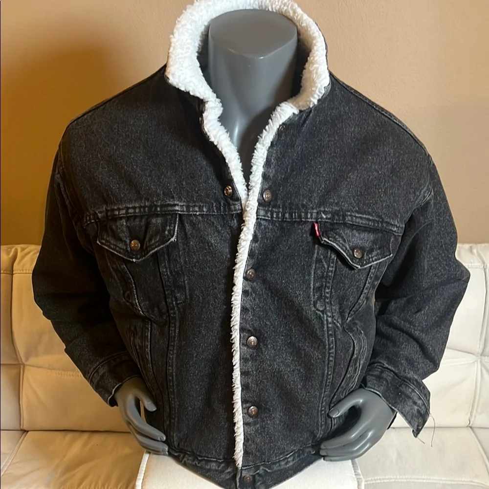 Levi's Charcoal Denim Jacket with White Lining - Picture 2 of 14